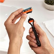 FUSION Бритва с 2 сменными кассетами 118495 - фото 51145